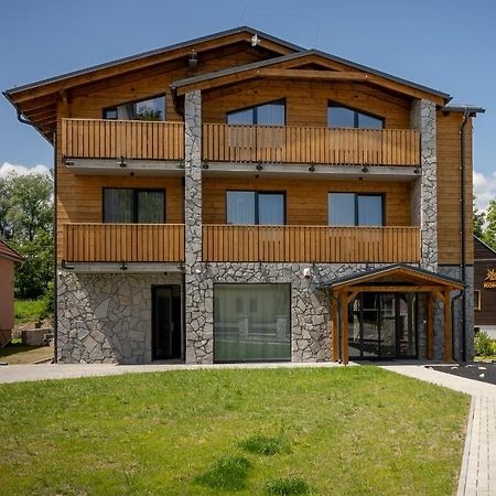 Berg Liptov Hotel Liptovsky Mikulas Exterior photo