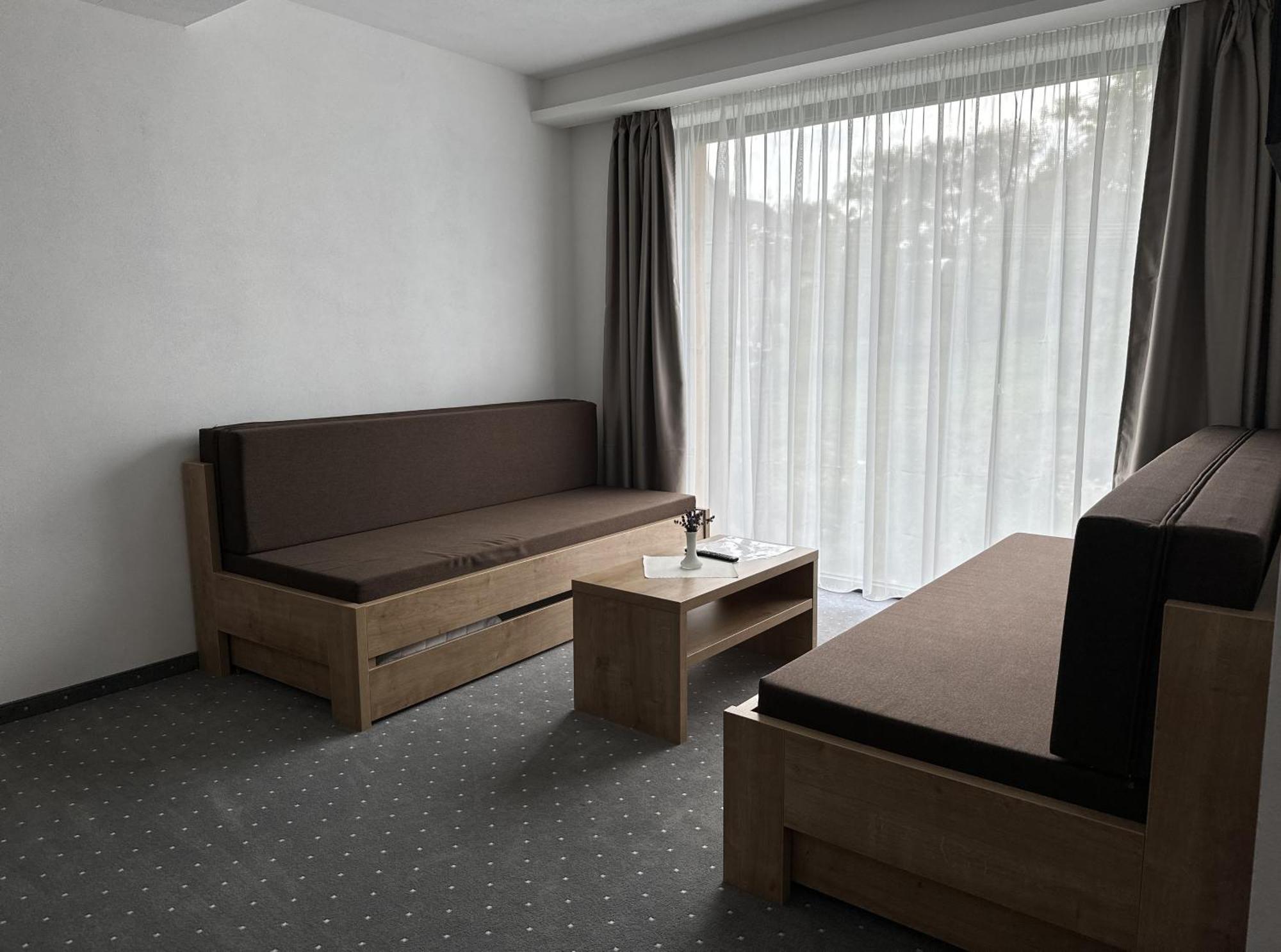 Berg Liptov Hotel Liptovsky Mikulas Exterior photo