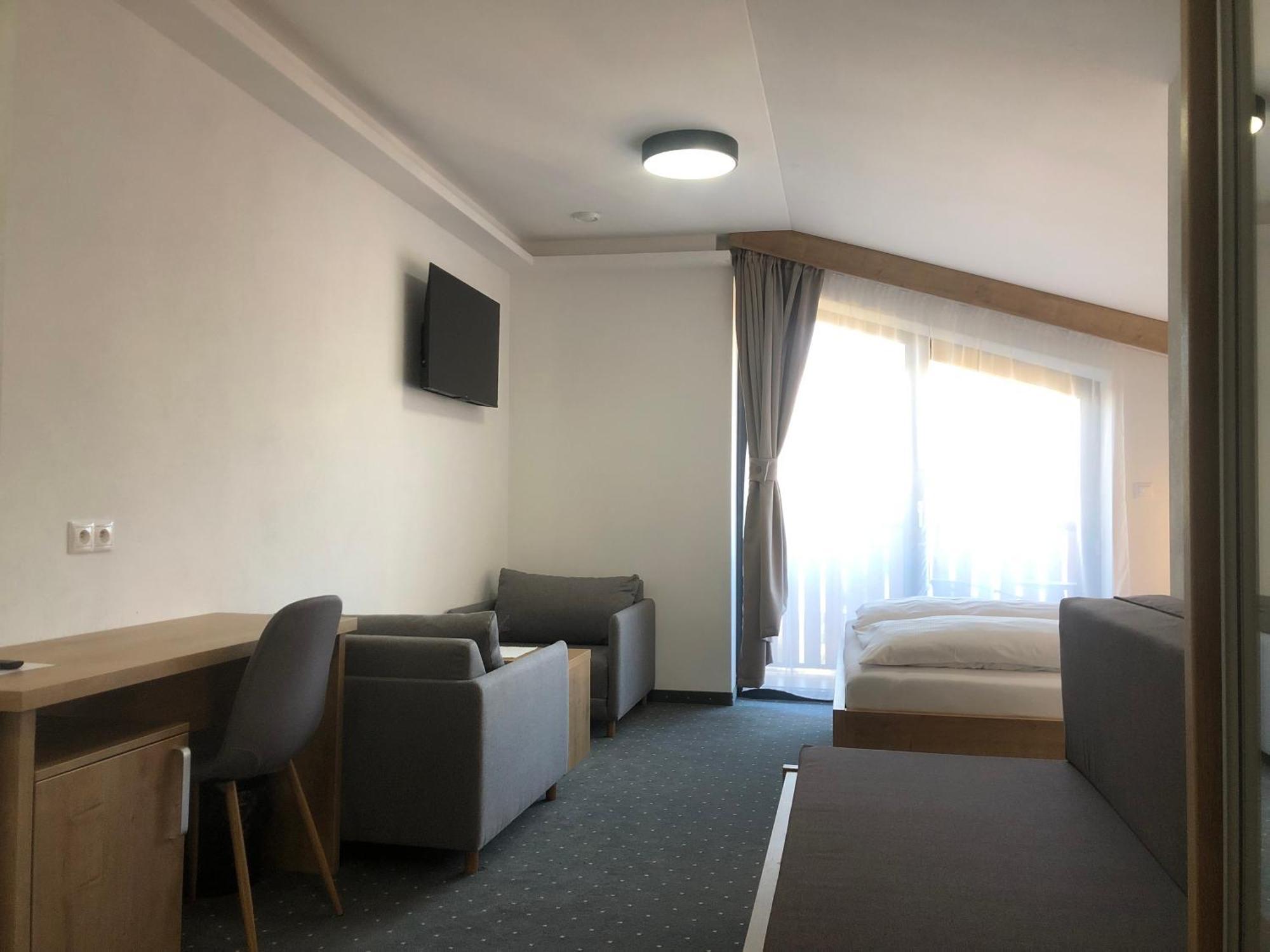 Berg Liptov Hotel Liptovsky Mikulas Exterior photo