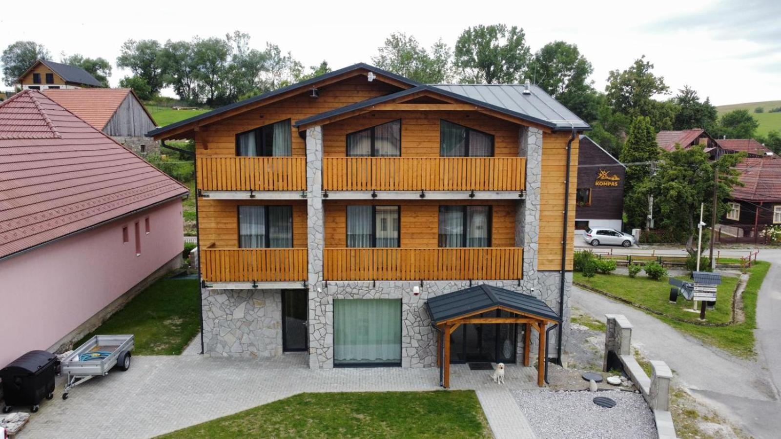 Berg Liptov Hotel Liptovsky Mikulas Exterior photo