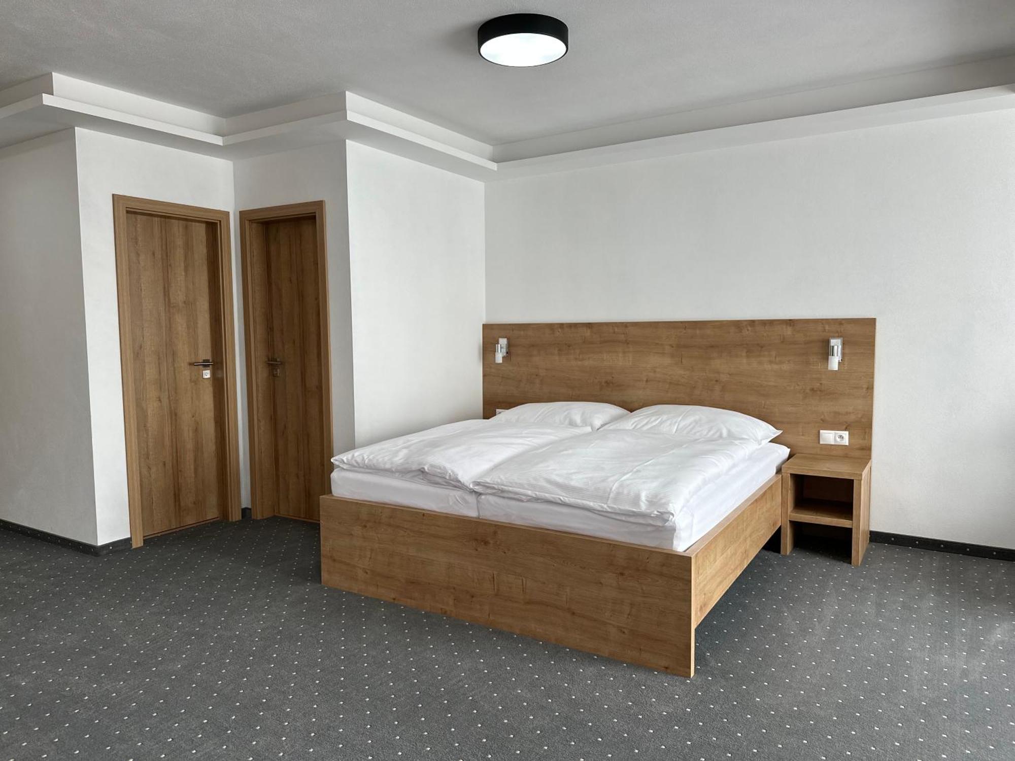 Berg Liptov Hotel Liptovsky Mikulas Exterior photo